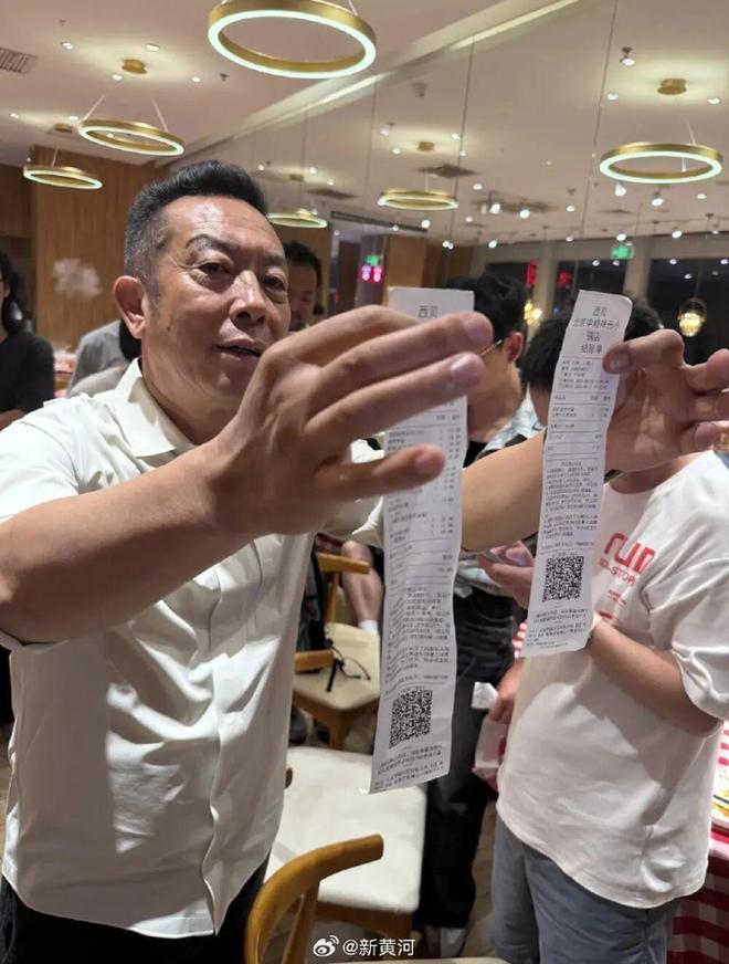小时却说“恶心”明天起全国所有门店上线“罗永浩菜单”开元棋牌西贝创始人：罗永浩方结账时攒了会员积分走后一(图5)